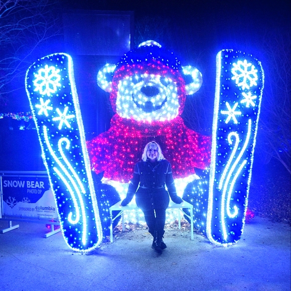 Meet your Posher, Brittney - Picture 2 of 3